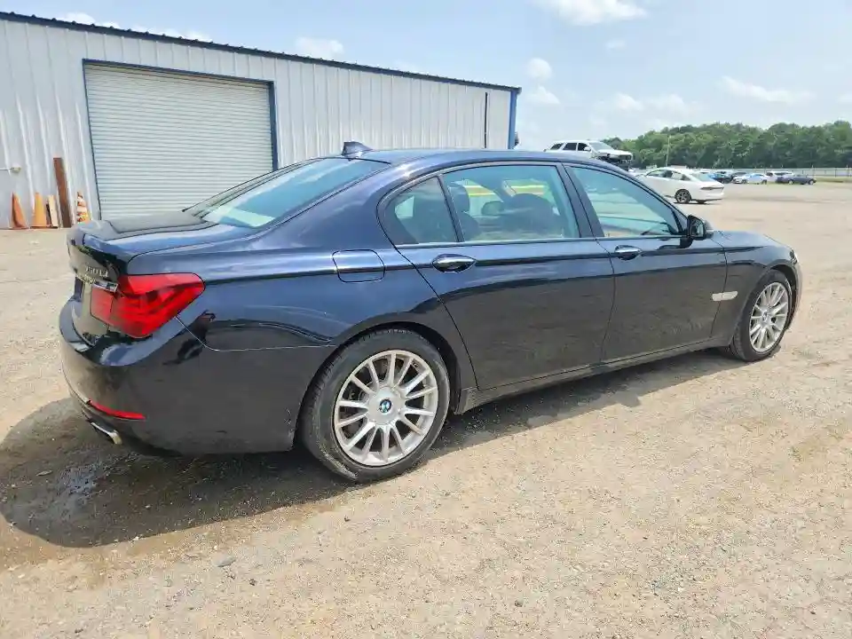 WBAYE8C55DD131690 2013 BMW 7 SERIES-2