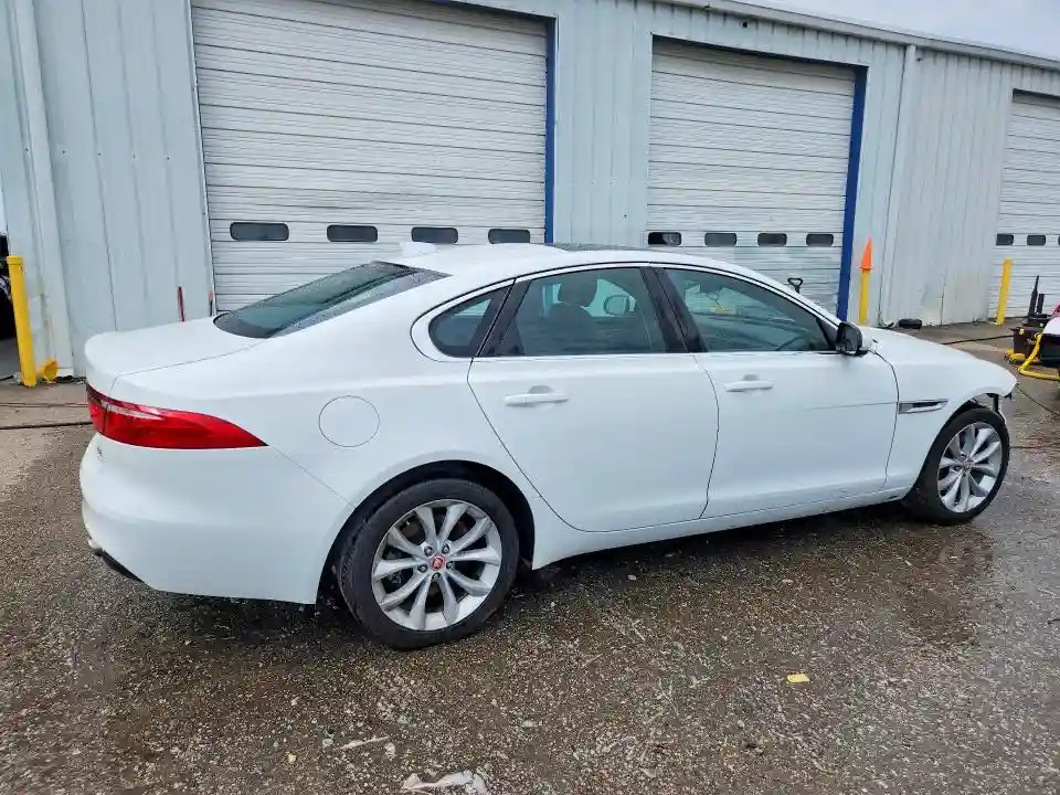 SAJBD4FX6KCY79564 2019 JAGUAR XF-2