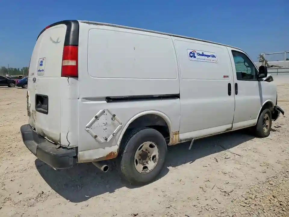 1GTW7FCA2C1185275 2012 GMC SAVANA-2