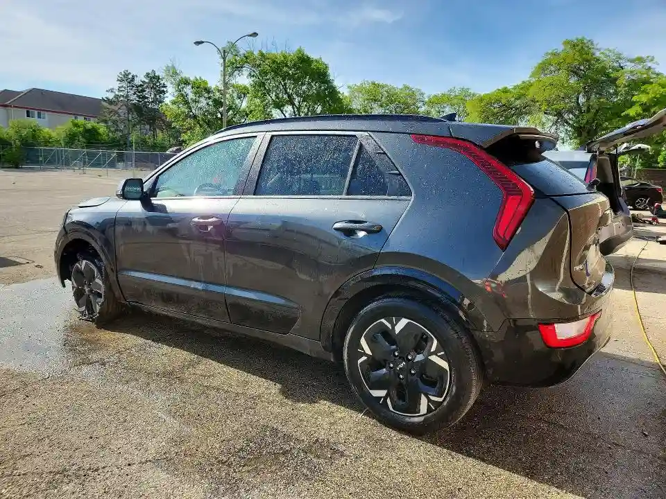 KNDCR3L17P5045295 2023 KIA NIRO-1
