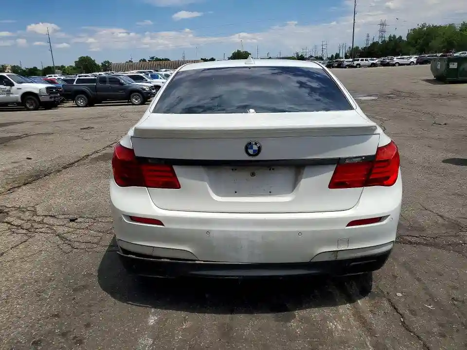 WBAKB8C50CC962615 2012 BMW 7 SERIES-5