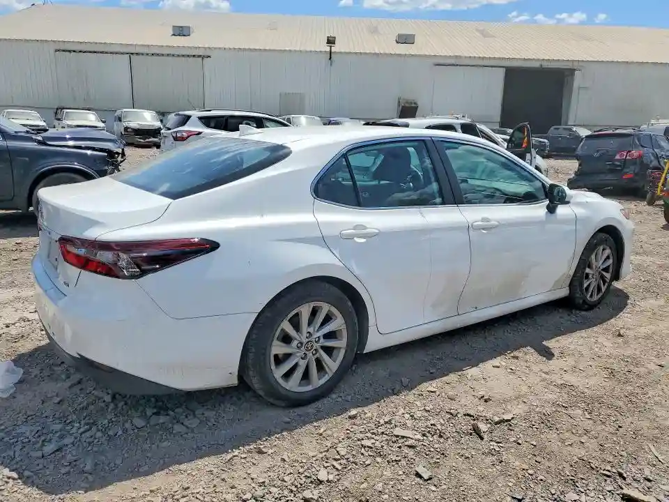 4T1C11AK5NU650955 2022 TOYOTA CAMRY-2