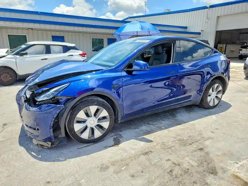 7SAYGDEE7PA170488 2023 TESLA MODEL Y-0