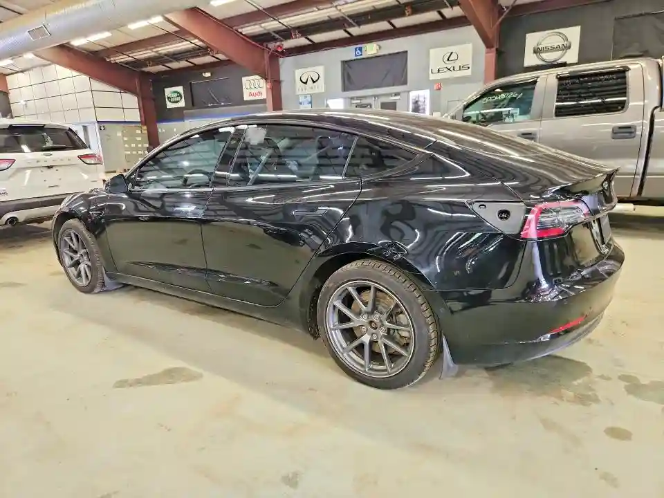 5YJ3E1EB8NF120491 2022 TESLA MODEL 3-1