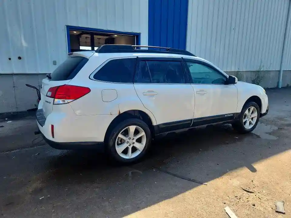 4S4BRGBC9E3265726 2014 SUBARU OUTBACK-2