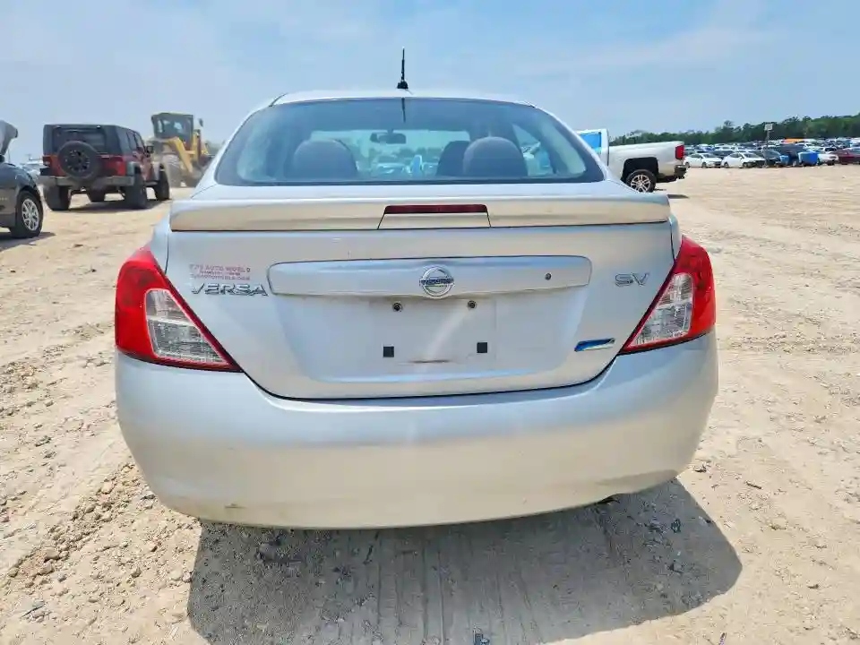 3N1CN7AP5DL885598 2013 NISSAN VERSA-5