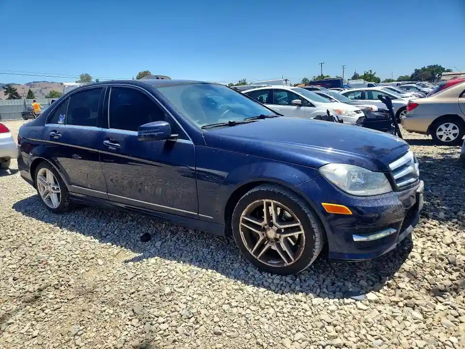 WDDGF5HB4DG105109 2013 MERCEDES-BENZ C-CLASS-3