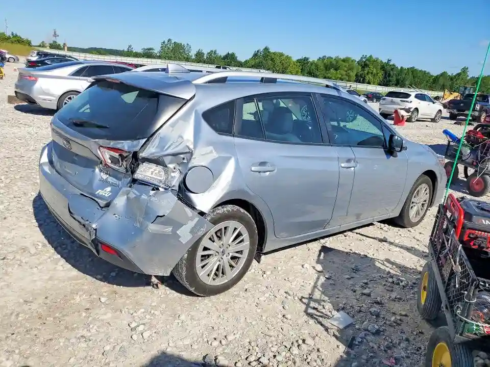 4S3GTAB67J3715158 2018 SUBARU IMPREZA-2