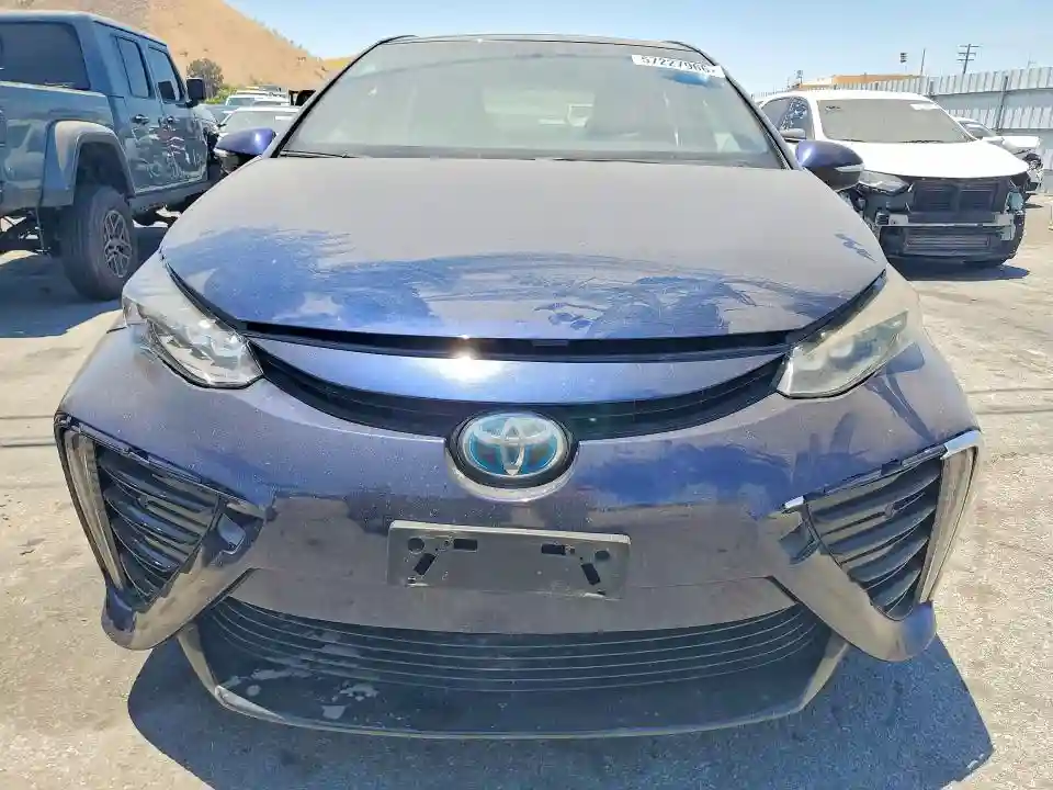 JTDBVRBD7JA004525 2018 TOYOTA MIRAI-4