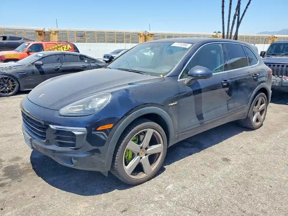 WP1AE2A2XGLA64426 2016 PORSCHE CAYENNE-0