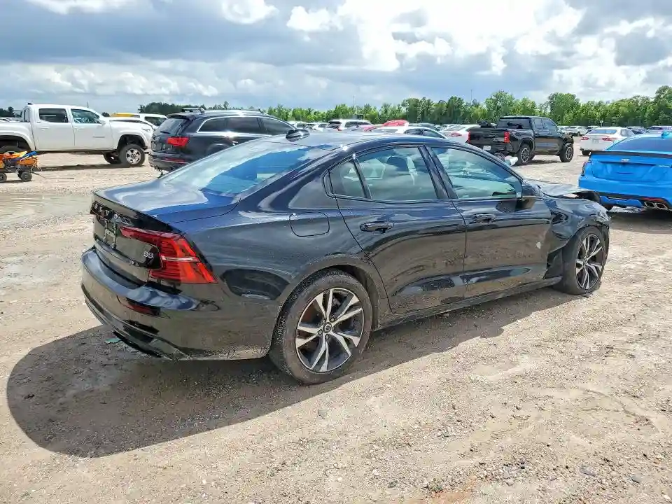 7JRL12FL0RG315636 2024 VOLVO S60 PLUS-2