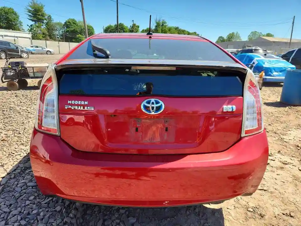 JTDKN3DU8F1984235 2015 TOYOTA PRIUS-5