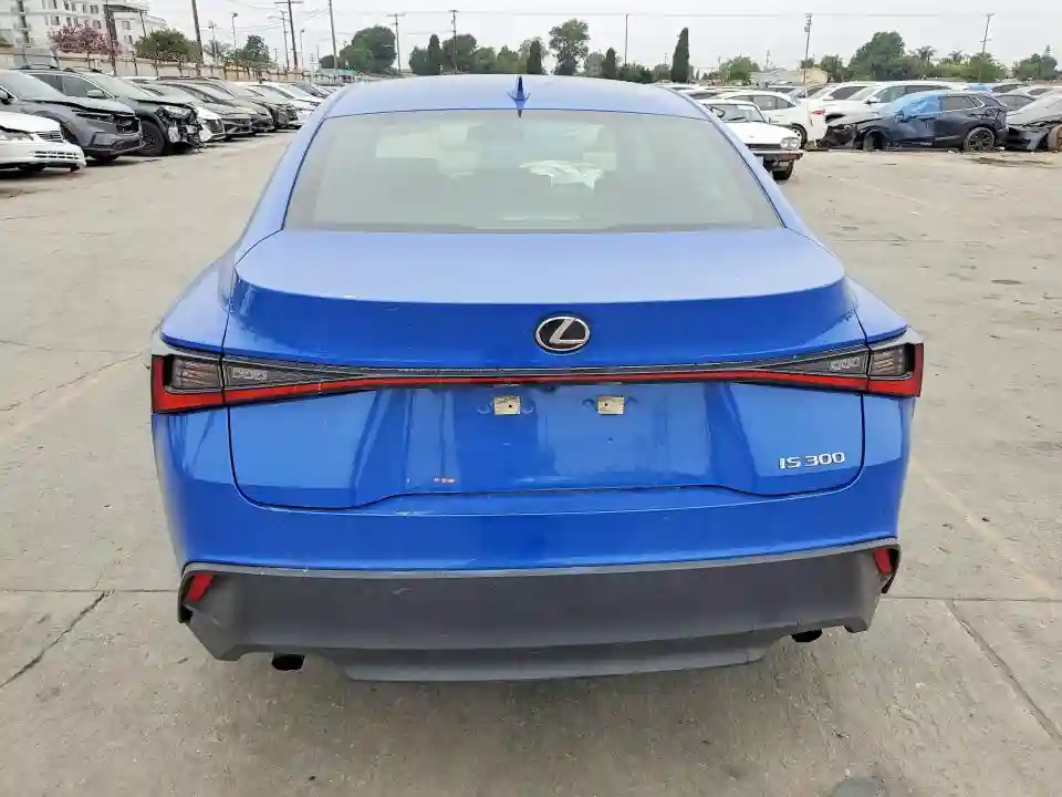 JTHCA1D24M5112965 2021 LEXUS IS-5