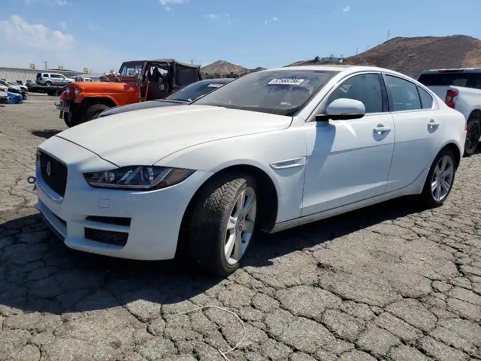 SAJAK4BN3HA953940 2017 JAGUAR XE-0