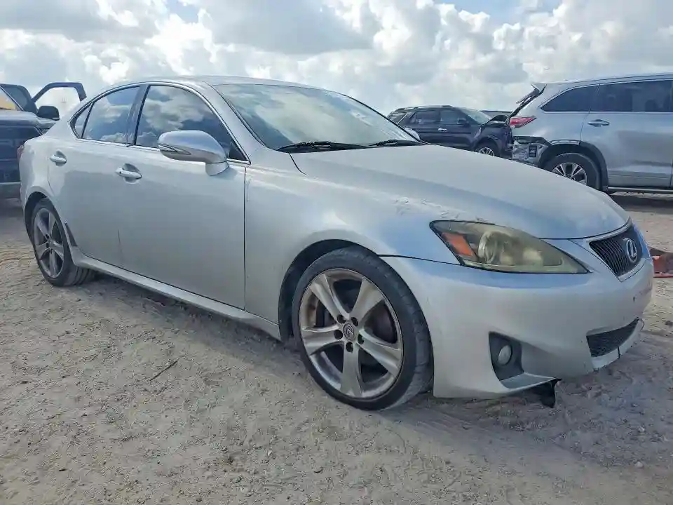 JTHBF5C24B5137299 2011 LEXUS IS-3