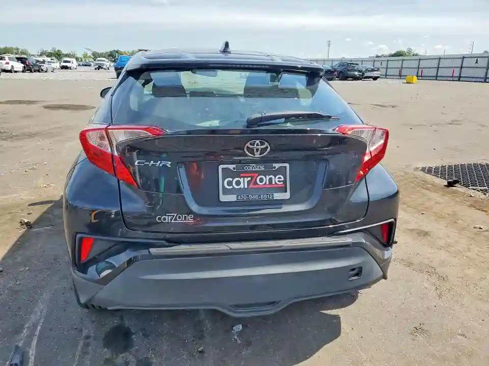NMTKHMBX4KR076404 2019 TOYOTA C-HR-5