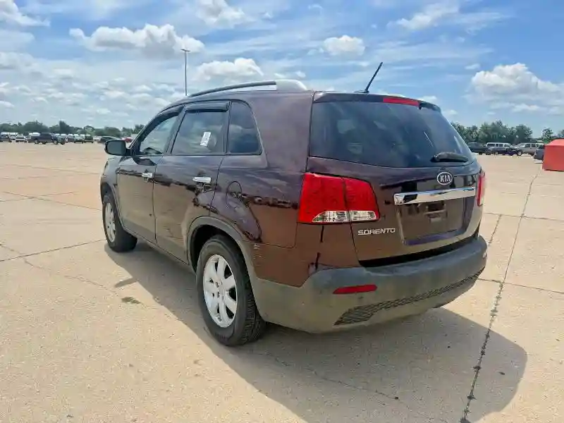 5XYKT3A68DG391838 2013 KIA SORENTO-2
