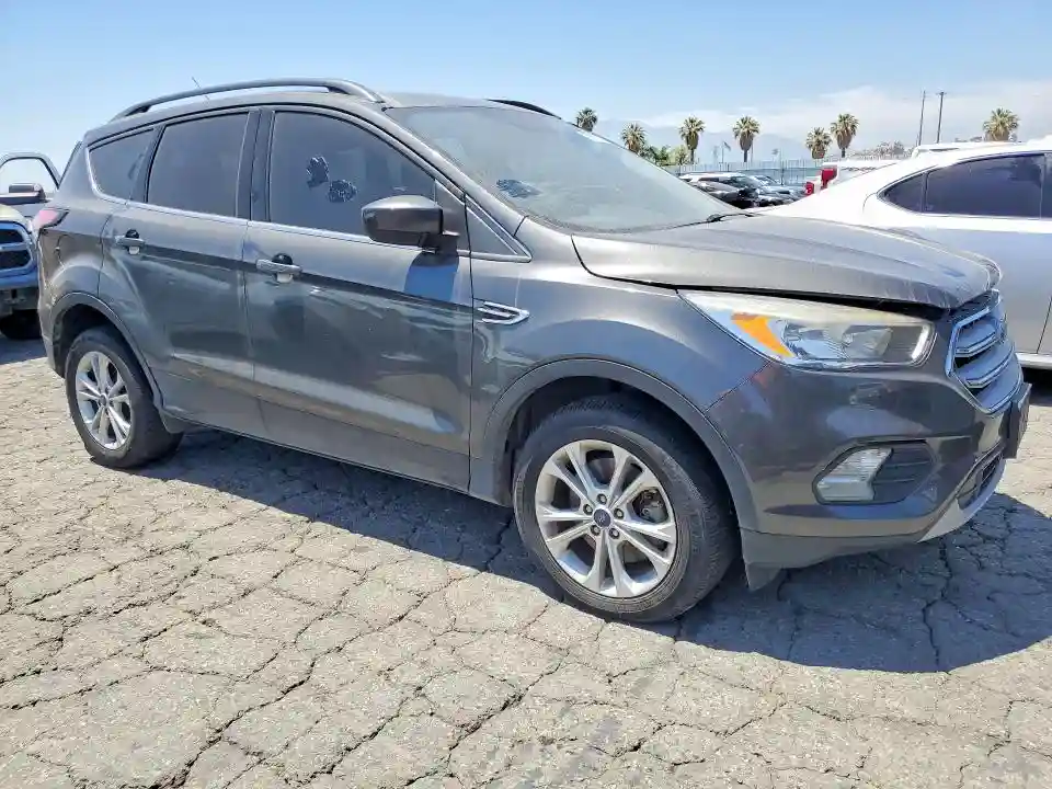 1FMCU9GD8JUC13427 2018 FORD ESCAPE-3