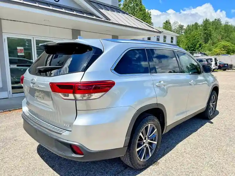 5TDKZRFH8KS566312 2019 TOYOTA HIGHLANDER-3