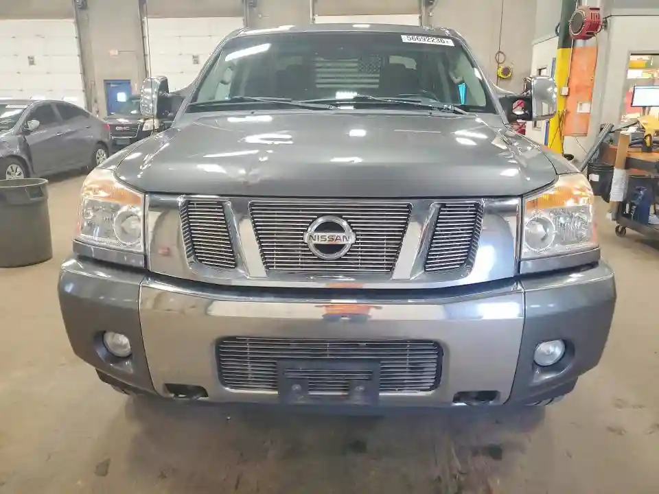 1N6AA0EC6FN502184 2015 NISSAN TITAN-4