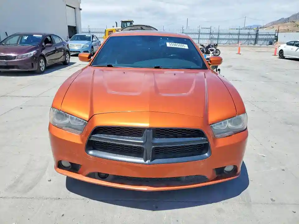 2B3CL5CT5BH579073 2011 DODGE CHARGER-4