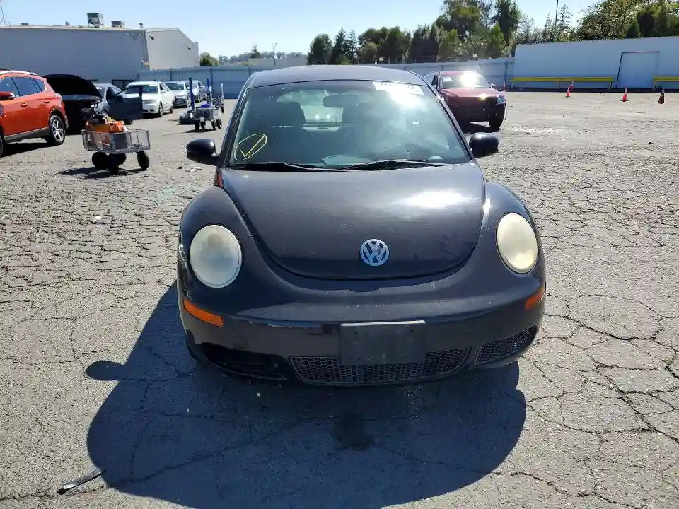 3VWPG3AG2AM015912 2010 VOLKSWAGEN BEETLE-4