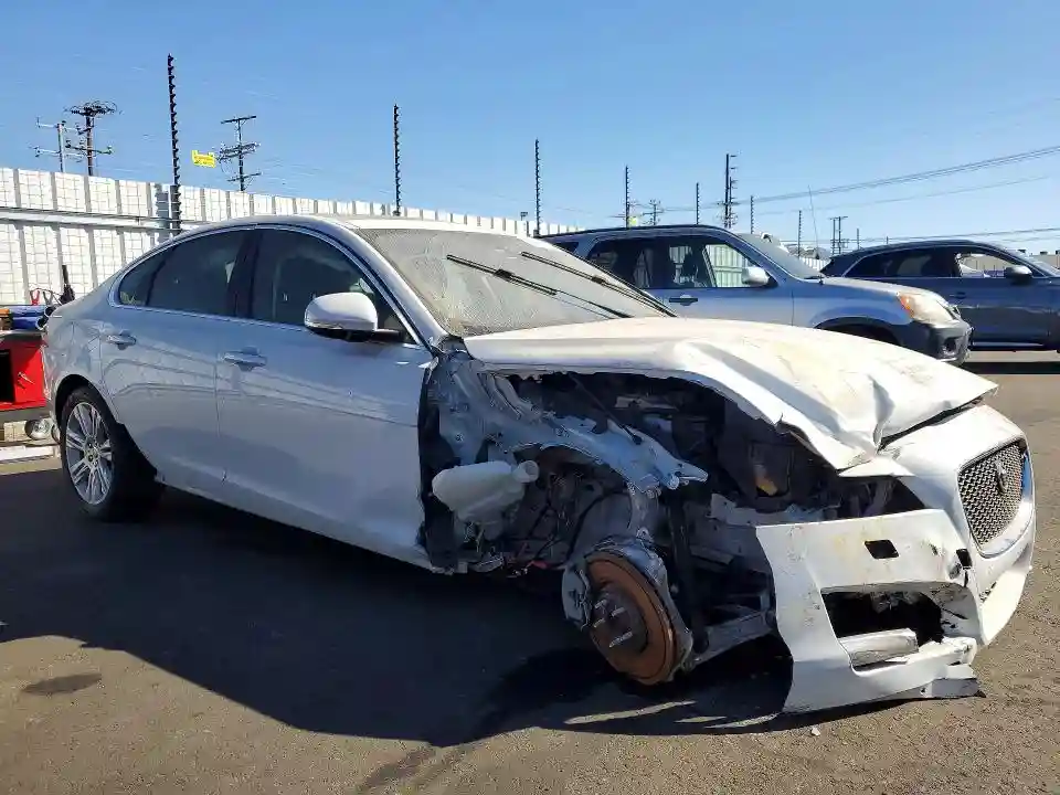 SAJBD4BV9GCY13294 2016 JAGUAR XF-3