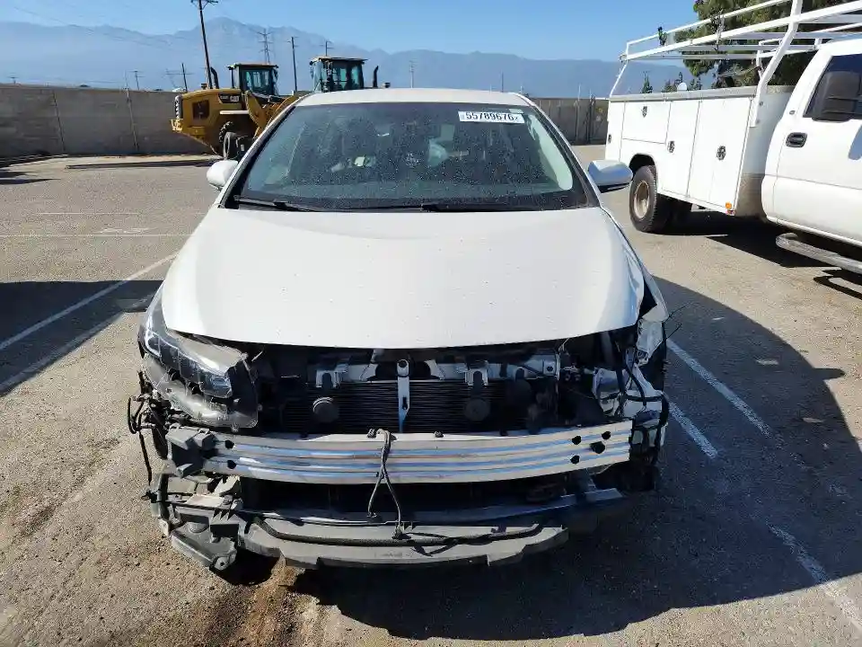 JTDKARFP2K3105803 2019 TOYOTA PRIUS-4
