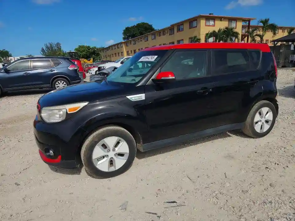 KNDJX3AE0F7002875 2015 KIA SOUL-0