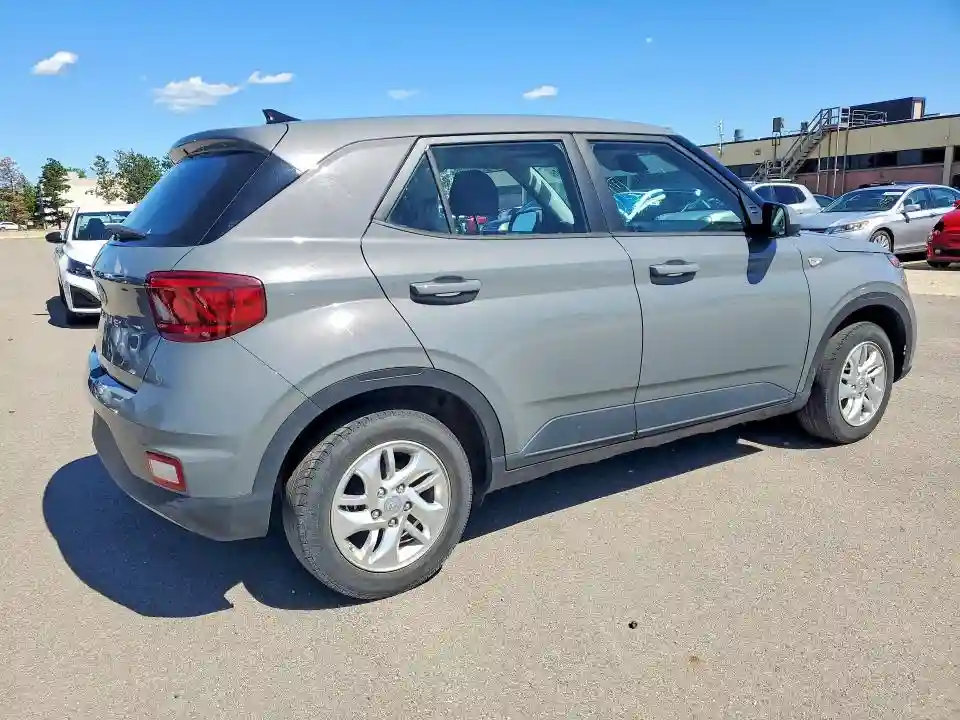 KMHRB8A32MU069596 2021 HYUNDAI VENUE-2
