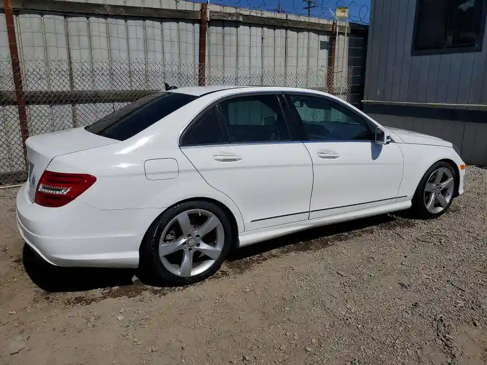 WDDGF4HB2EA965606 2014 MERCEDES-BENZ C-CLASS-2