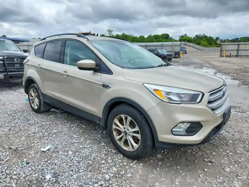 1FMCU0GD0JUB88809 2018 FORD ESCAPE-3