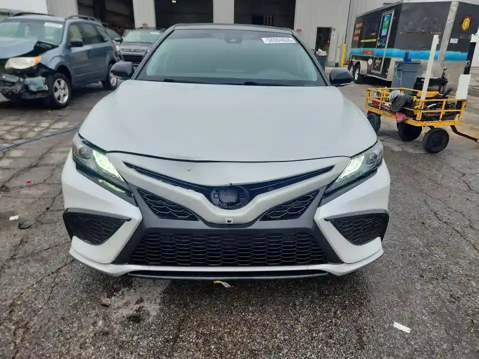 4T1KZ1AK3NU062377 2022 TOYOTA CAMRY-4