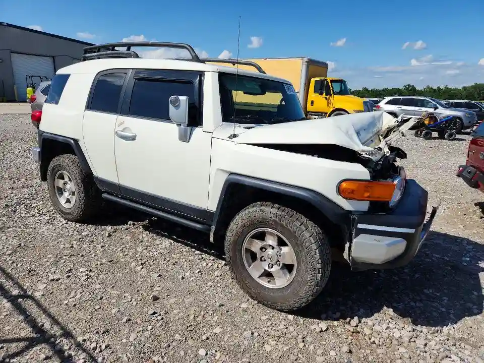 JTEBU4BF0AK079211 2010 TOYOTA FJ CRUISER-3