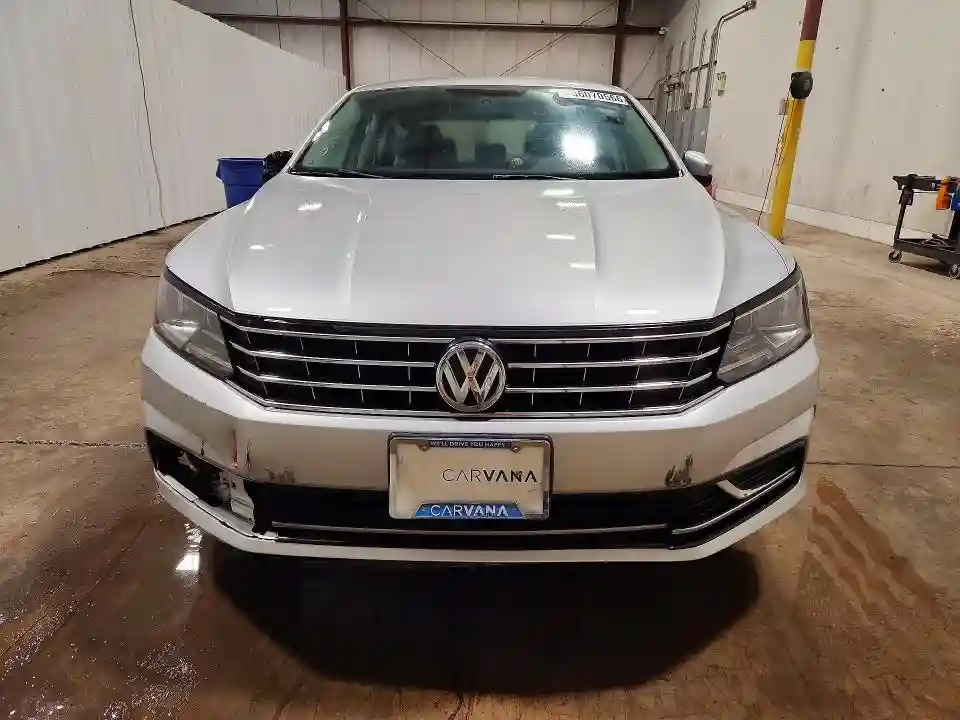 1VWAT7A31GC028456 2016 VOLKSWAGEN PASSAT-4