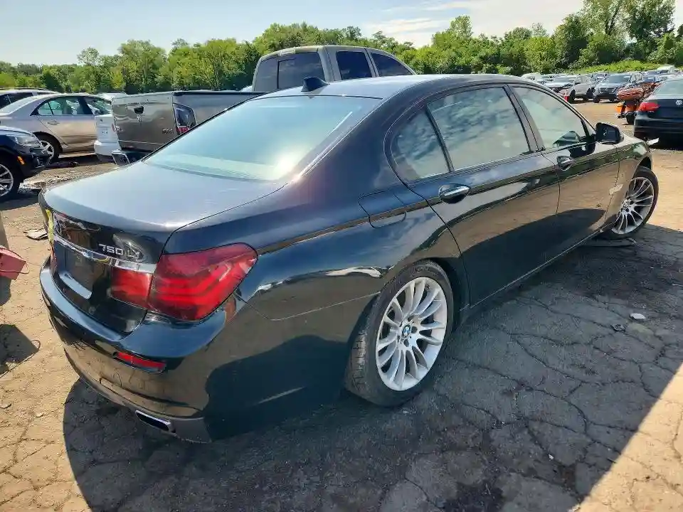 WBAYF8C58DD139716 2013 BMW 7 SERIES-2