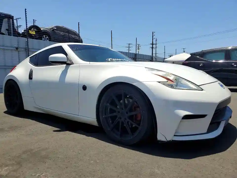 JN1AZ4EH7HM951027 2017 NISSAN 370Z-3
