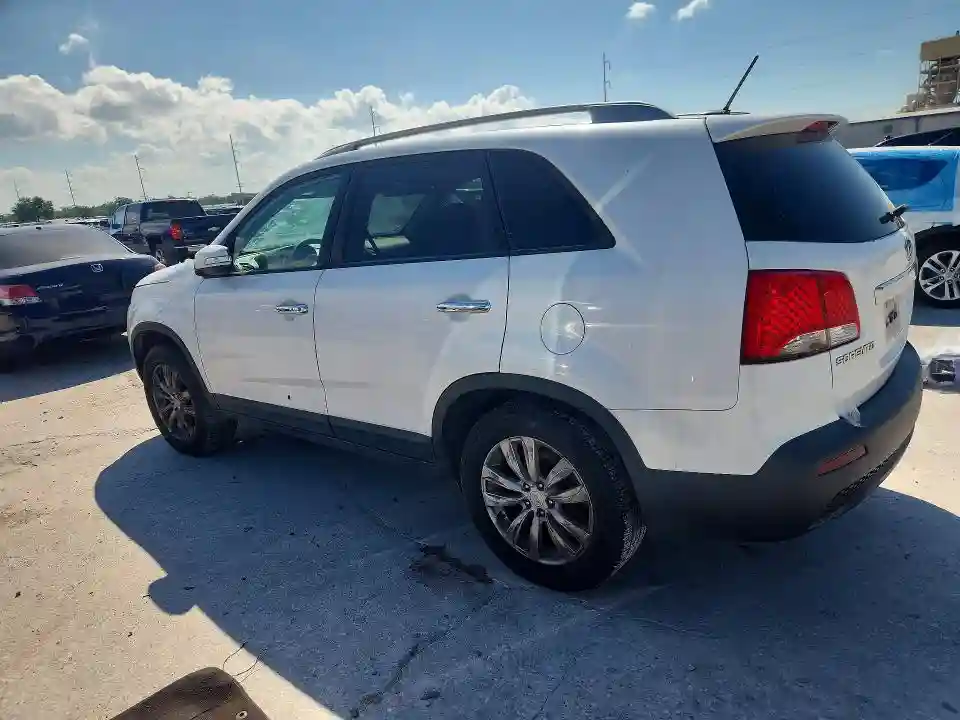 5XYKU3A14BG173216 2011 KIA SORENTO-1