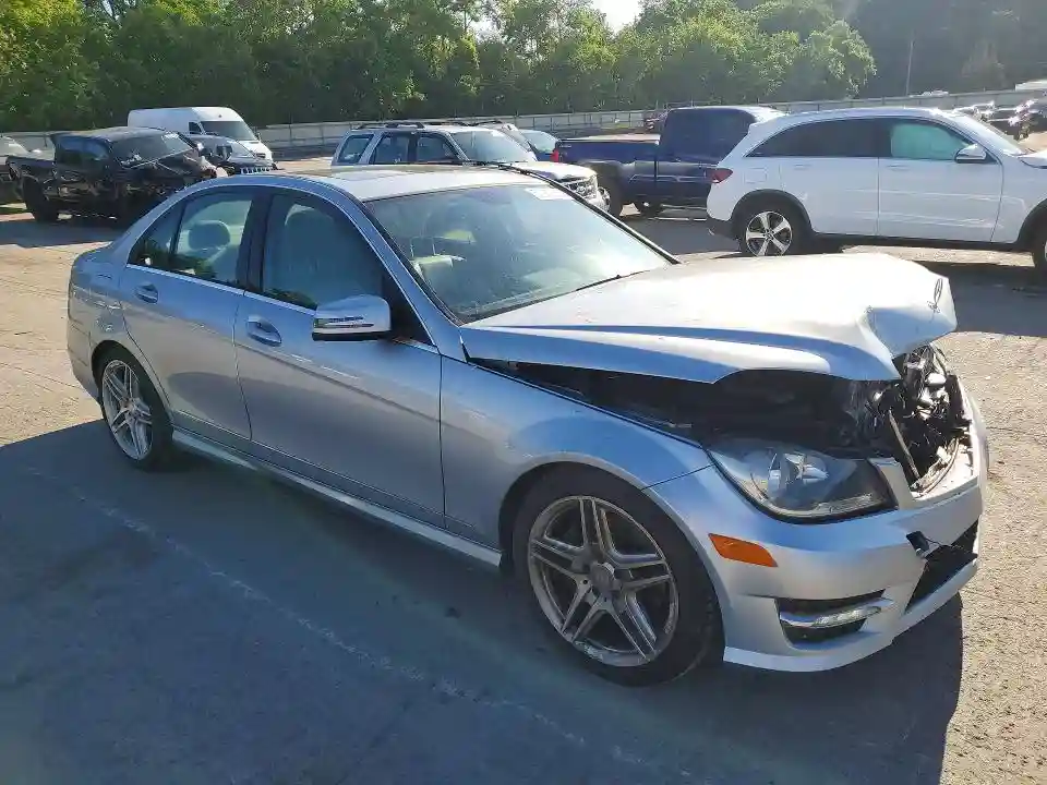 WDDGF8AB2EA889368 2014 MERCEDES-BENZ C-CLASS-3