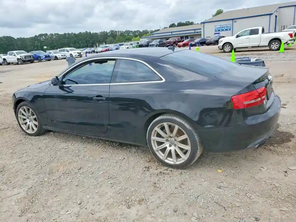 WAULFAFR3BA058718 2011 AUDI A5-1