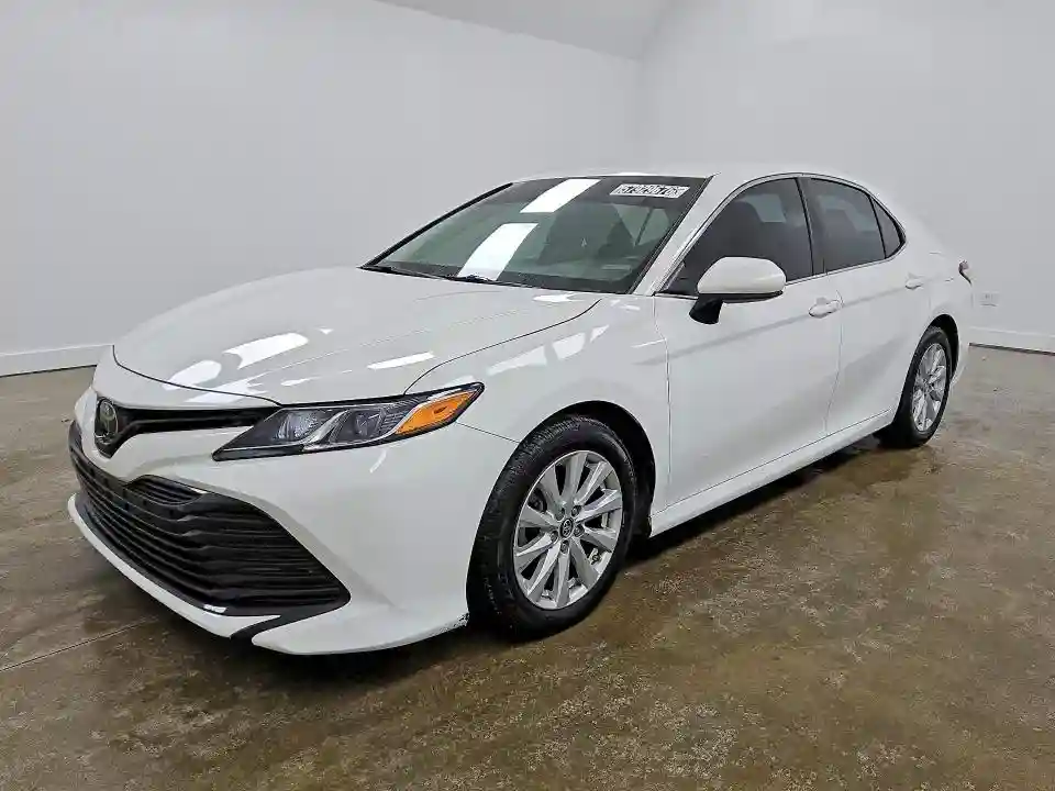 4T1B11HK1JU627961 2018 TOYOTA CAMRY-0