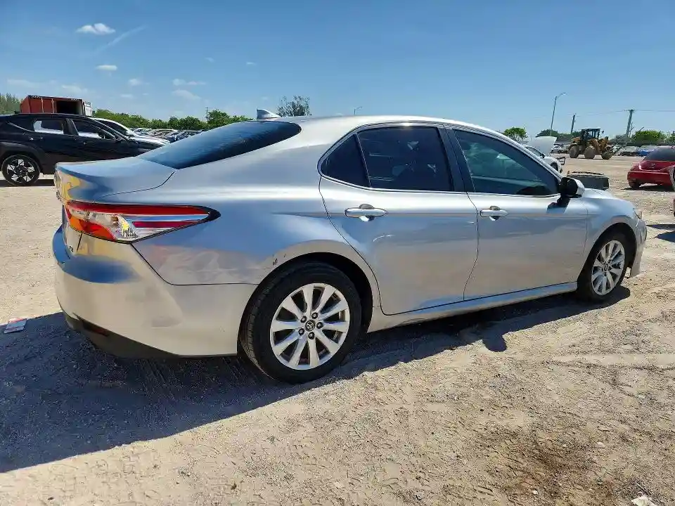 4T1B11HK0KU284979 2019 TOYOTA CAMRY-2