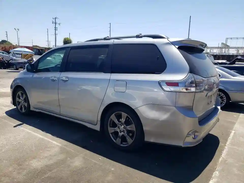 5TDXZ3DC5HS840598 2017 TOYOTA SIENNA-1