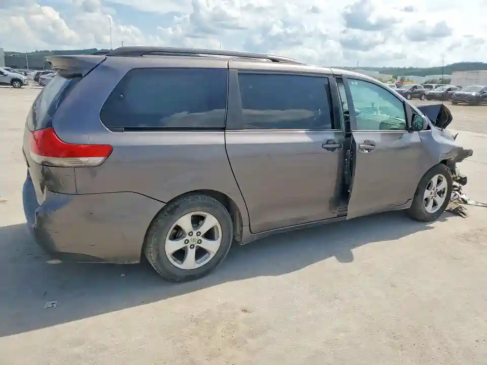 5TDKK3DC5ES453107 2014 TOYOTA SIENNA-2