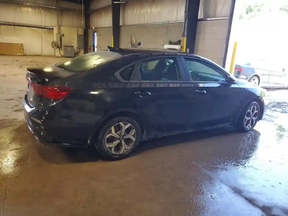 3KPF24AD8ME387973 2021 KIA FORTE LXS-2