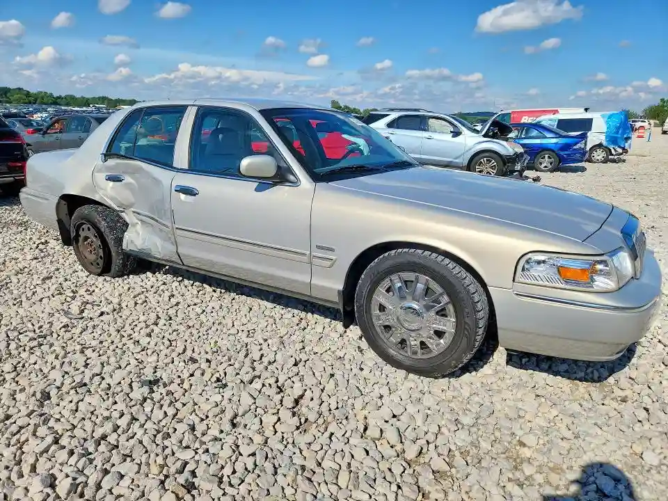 2MEBM7FV2AX630676 2010 MERCURY GRMARQUIS-3