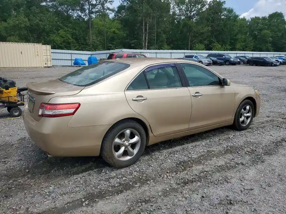 4T1BF3EK0AU029264 2010 TOYOTA CAMRY-2