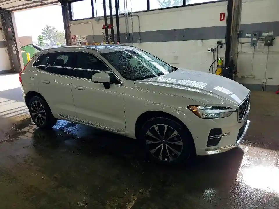 YV4L12RE1P1266018 2023 VOLVO XC60-3