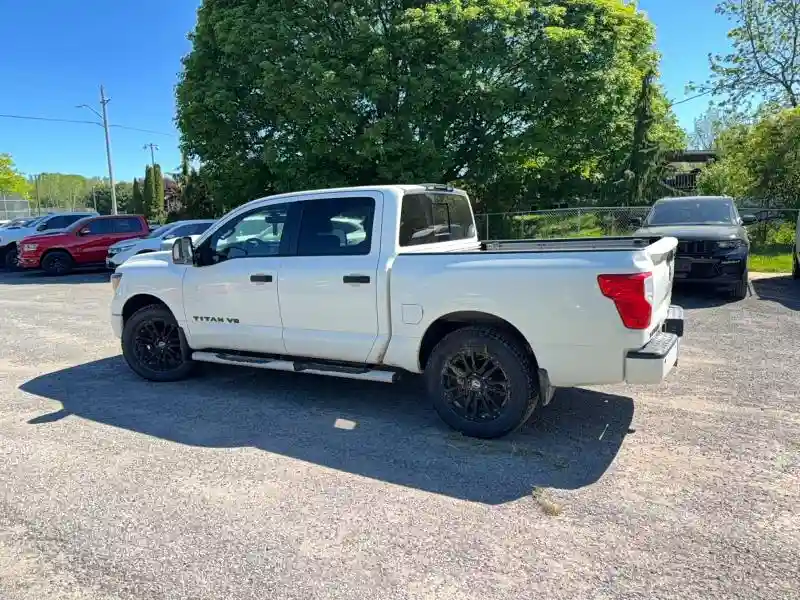 1N6AA1E5XKN523461 2019 NISSAN TITAN-2