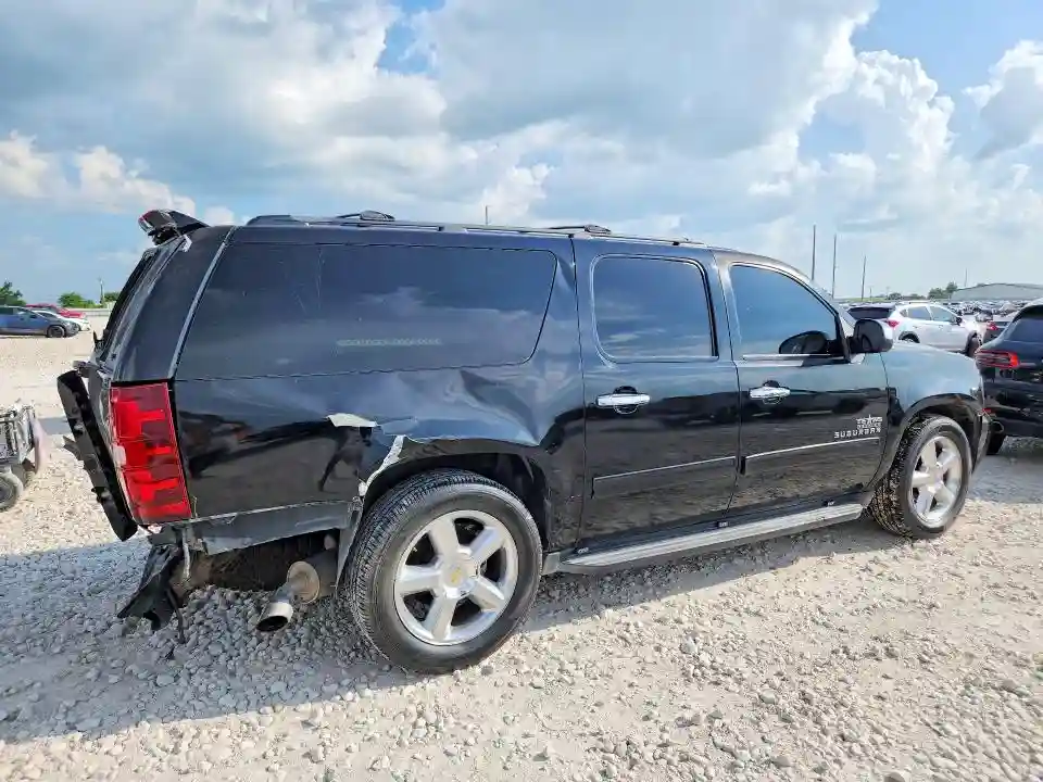 1GNSCHE06DR377321 2013 CHEVROLET SUBURBAN-2
